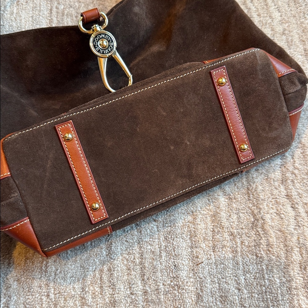 Dooney Bourke cocoa suede hadbag - Picture 6 of 12